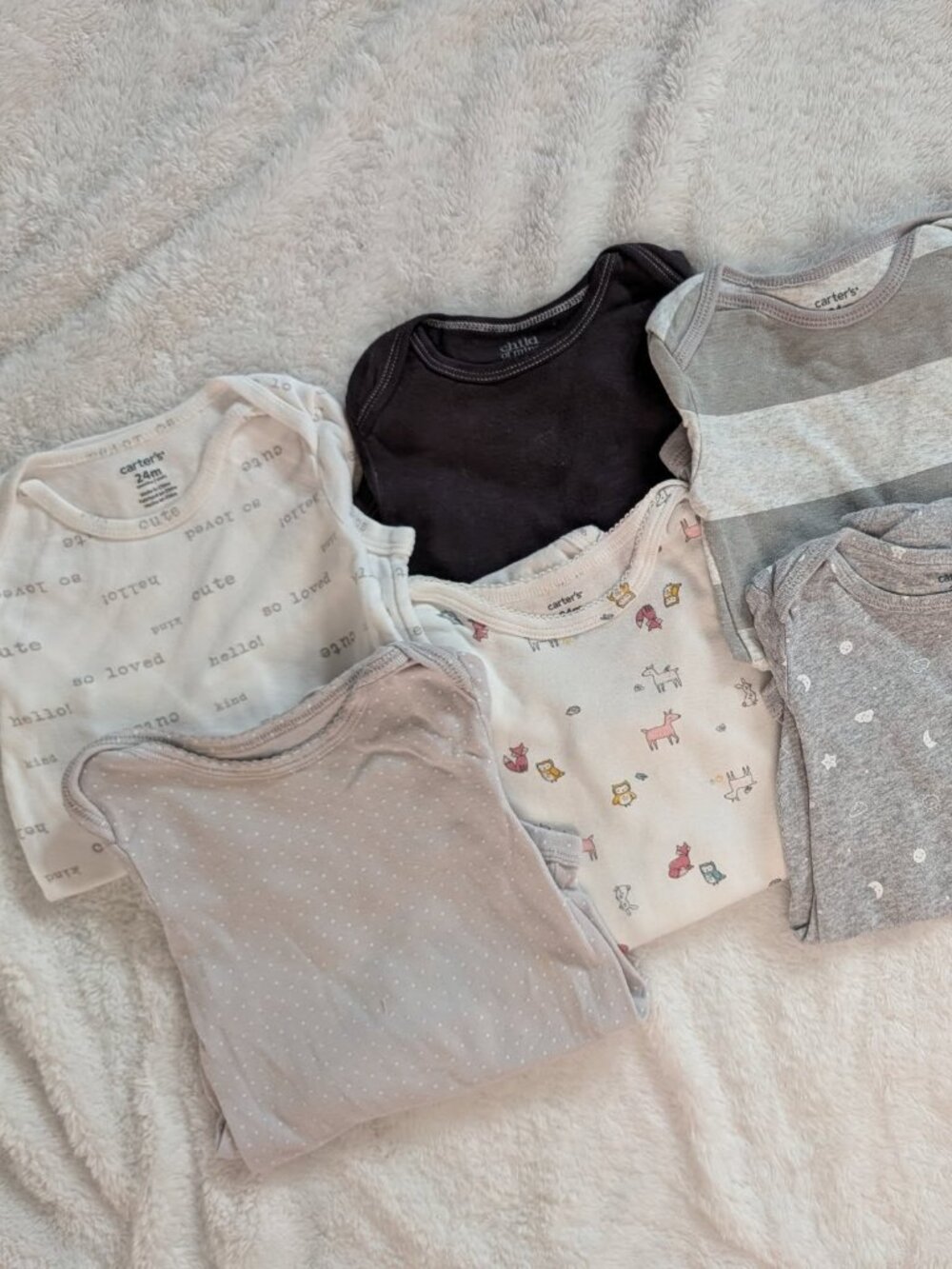 Long and Short Sleeve Baby Unisex Onesie Bundle Size 18-24 Months